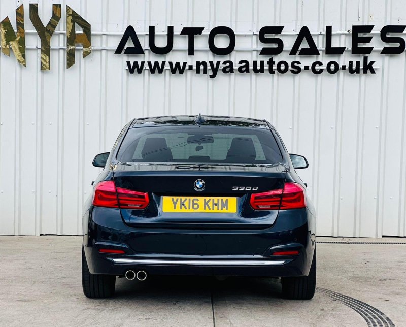 BMW 3 SERIES