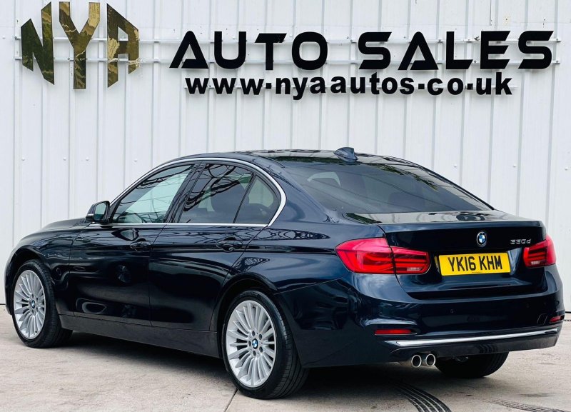 BMW 3 SERIES