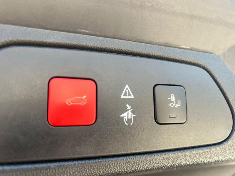 VAUXHALL GRANDLAND X