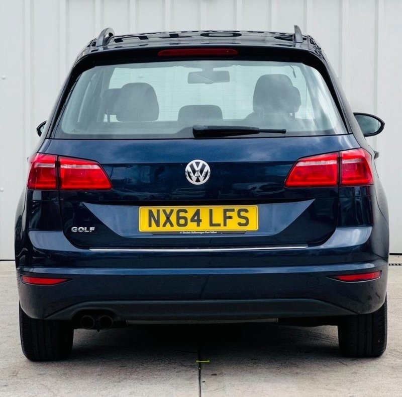 VOLKSWAGEN GOLF SV