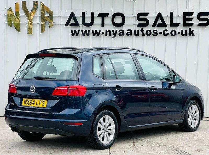 VOLKSWAGEN GOLF SV