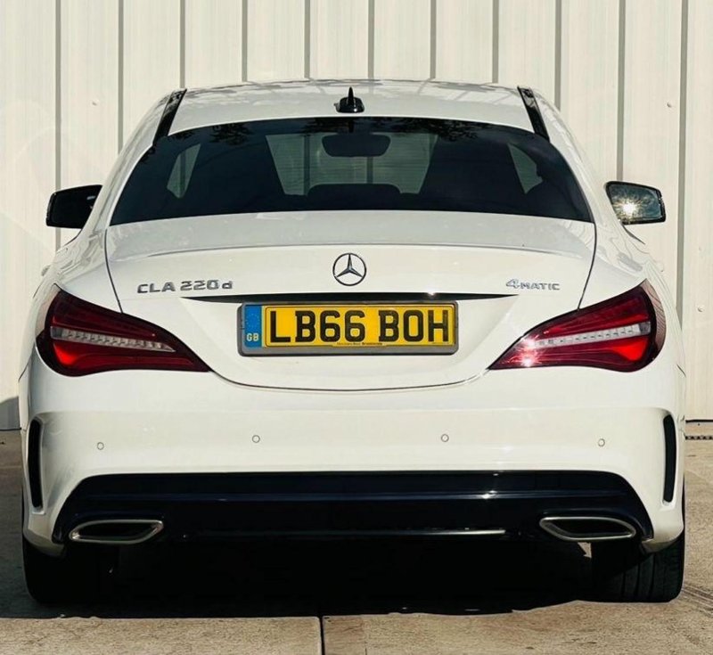 MERCEDES-BENZ CLA