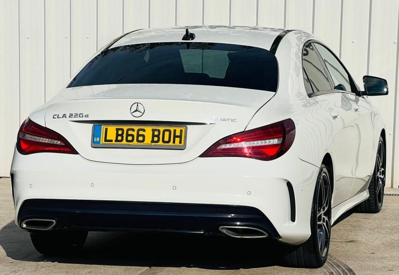 MERCEDES-BENZ CLA