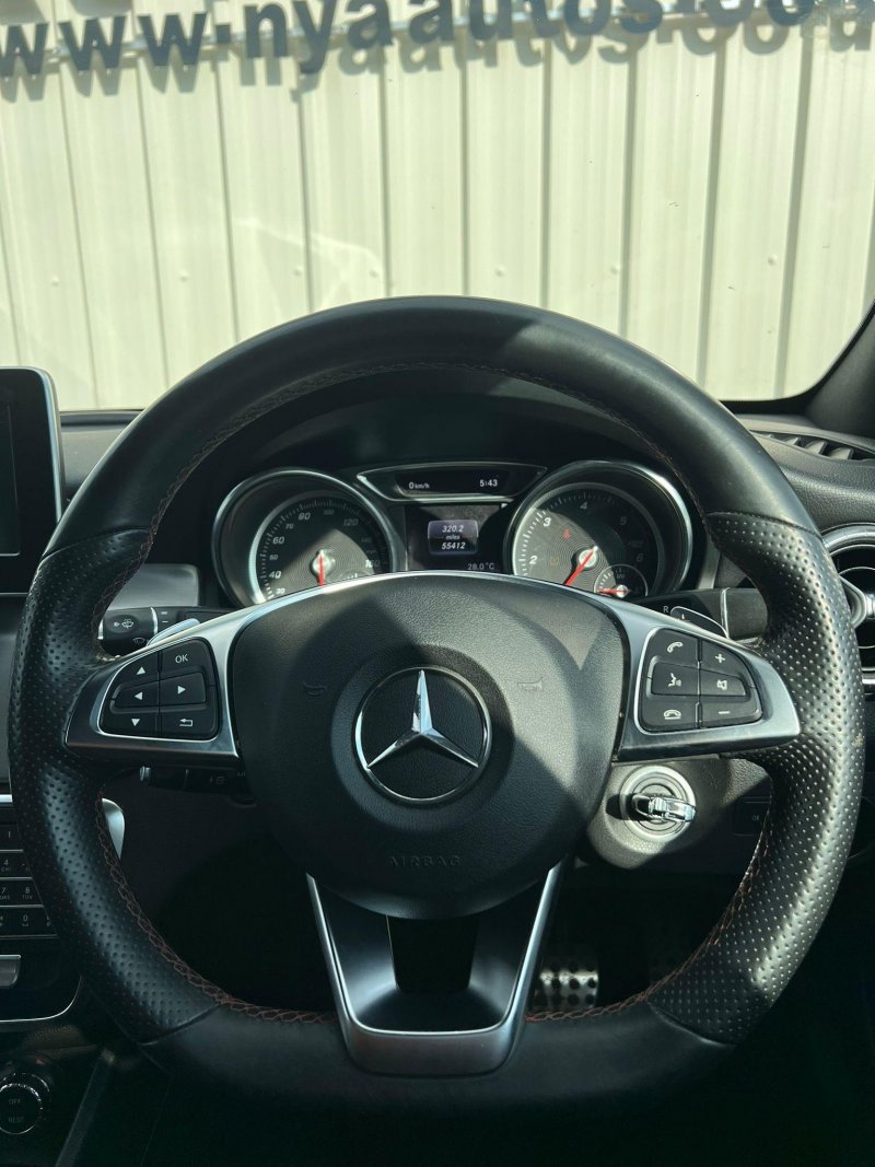 MERCEDES-BENZ CLA
