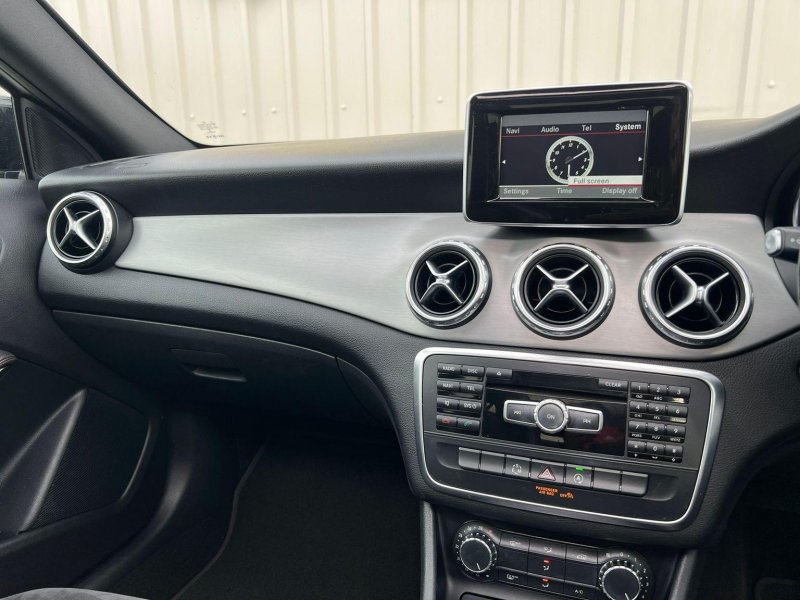 MERCEDES-BENZ GLA CLASS