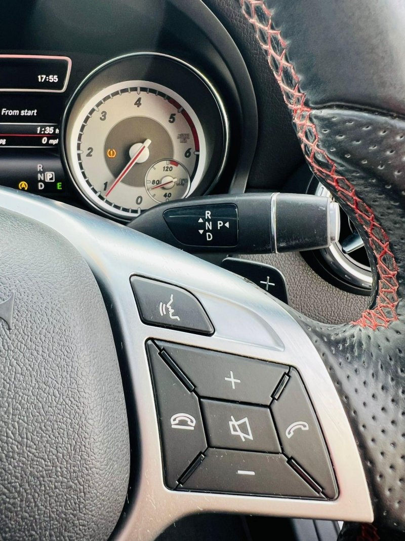 MERCEDES-BENZ GLA CLASS
