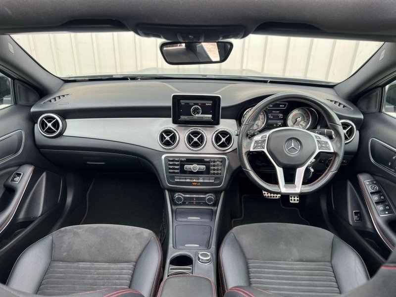 MERCEDES-BENZ GLA CLASS