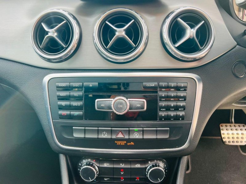 MERCEDES-BENZ GLA CLASS