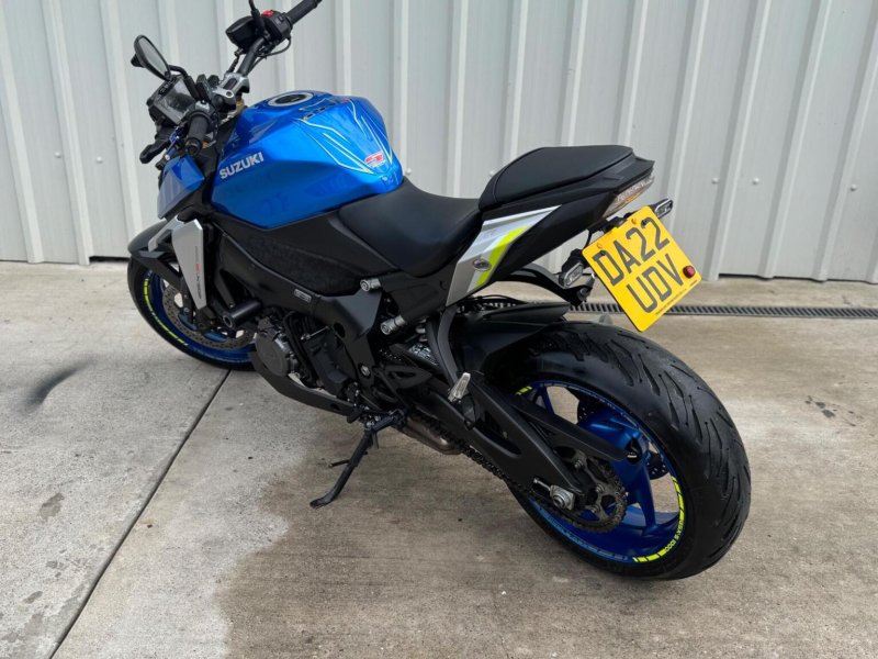 SUZUKI GSX-S1000