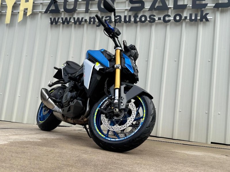 SUZUKI GSX-S1000