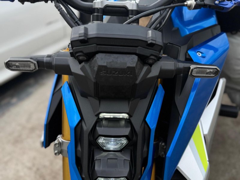 SUZUKI GSX-S1000